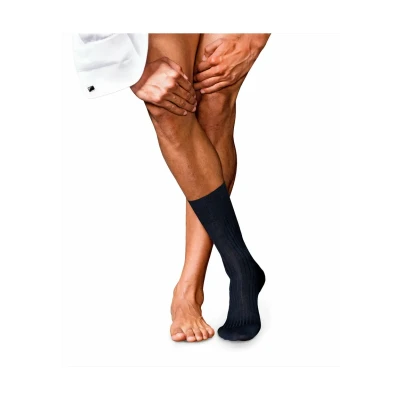 Abbildung von Falke NO. 7 Finest Merino Luxury LINE Socken, Herren, Größe: 39/40, Dark navy