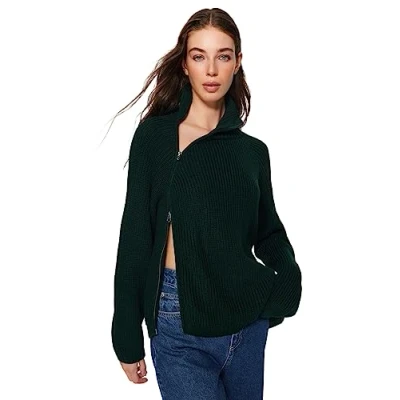 Abbildung von Trendyol Damen Regular fit Basic Standing Collar Knitwear Sweater Pullover, Emerald, S