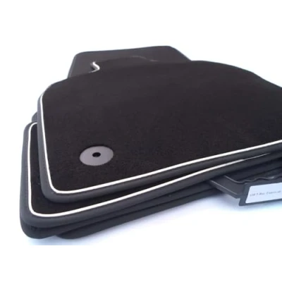 Abbildung von Fußmatten passend für VW T ROC Cabrio (Zierstreifen Weiß) Velours Automatten Matten Set, 4 teilig Schwarz, Original Befestigungssystem