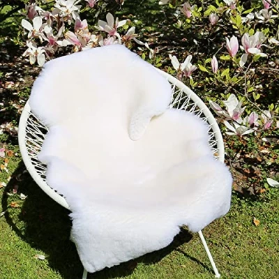 Abbildung von Lammfell Weiß Kurzhaar Wollhöhe 3 4 cm 110 120
