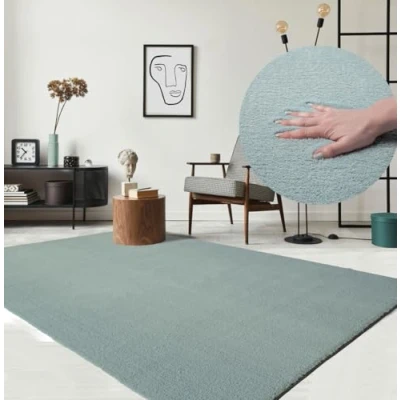 Abbildung von the carpet Relax kuscheliger Kurzflor Teppich, Anti Rutsch Unterseite, Waschbar bis 30 Grad, Super Soft, Felloptik, Blau, 120 x 160 cm