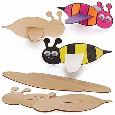 Abbildung von Baker Ross FC801 Hummel Holz Bastelset 8er Pack, Kleine Bausätze für Kinder zum Basteln