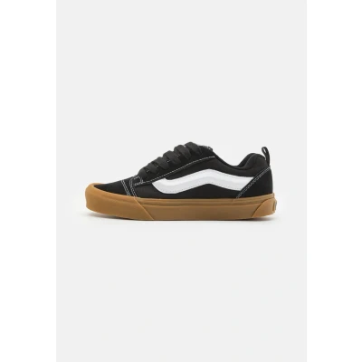 Abbildung von Vans KNU Skool Unisex Skateschuh, Größe: 36.5, Black Schuhe
