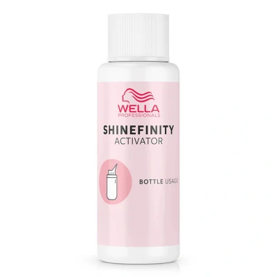 Abbildung von Wella Shinefinity Bottle usage Activator 60ml