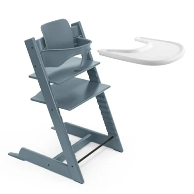 Abbildung von Stokke Tripp Trapp Hochstuhl (Fjord Blue) mit Tray (White) ein verstellbares, ergonomisches und leicht zu reinigendes Babyset für Kinder im Alter von 6 36 Monaten