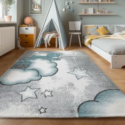 Abbildung von Teppich Kinderzimmer Bär Himmel Wolken Sterne Design Kurzflor Kinderteppich Mädchen Spielteppich Modern Babyzimmer Teppiche für Junge und Extra Weich 160 x 230 cm