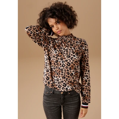 Abbildung von Aniston CASUAL Langarmshirt, mit trendigem Animal Print und gestreiften Bündchen
