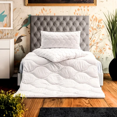 Abbildung von John Cotton Microfaserbettdecke &quot;Bio, Greta, 135x200, 155x220cm, umweltbewusster Luxus&quot;, 4 Jahreszeiten, Füllung 100% biologisch abbaubare aus Polyester, Bezug Polyster, (1 St.), Atmungsaktiv, weich, pflegeleicht, Sommer und Winter