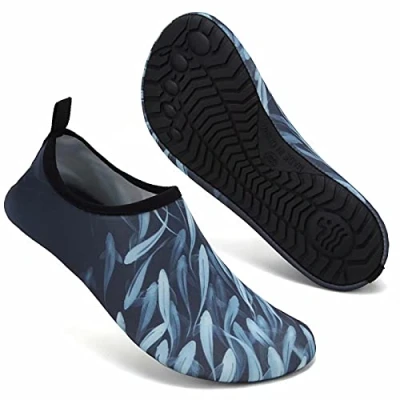 Abbildung von Badeschuhe Wasserschuhe Schwimmschuhe Herren Damen Strandschuhe Aquaschuhe Barfussschuhe Neopren Surfschuhe(Fisch Gruppe,46/47 EU)