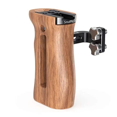 Abbildung von SMALLRIG Universal Wooden Handle mit Threaded Holes und Cold Shoe Holder Verstellbarer Griff für Kamera Cage 2093