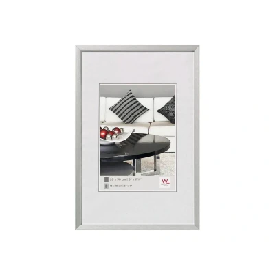 Abbildung von walther design Bilderrahmen silber 30 x 45 cm Aluminium Chair Alurahmen AJ045S