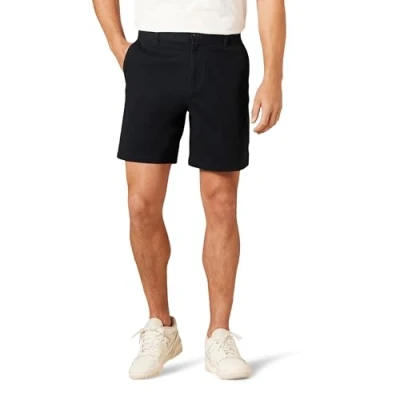 Abbildung von Amazon Essentials Herren 18 cm Lange Chinohose aus Komfort Stretch mit klassischer Passform, Schwarz, 42W