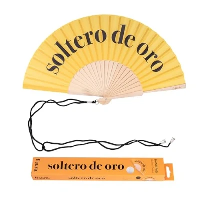 Abbildung von Fisura Holzfächer mit der Aufschrift Soltero de oro“. Originelles Accessoire für Hochzeiten, stilvoller Handventilator modernem Design und praktischem Aufhänger. Maße: 42,5 x 23 cm