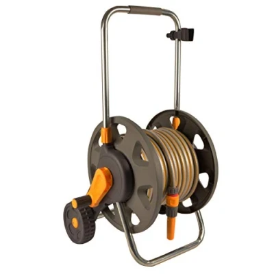 Abbildung von HOZELOCK Plus Schlauchwagen 30M (Ø 12,5mm) montiert: Maximale Kapazität von 60 M, Robuster Rahmen für den allgemeinen Gebrauch, wird mit Schlauch, 1 Spritze + Anschlüssen geliefert [2434R0000]