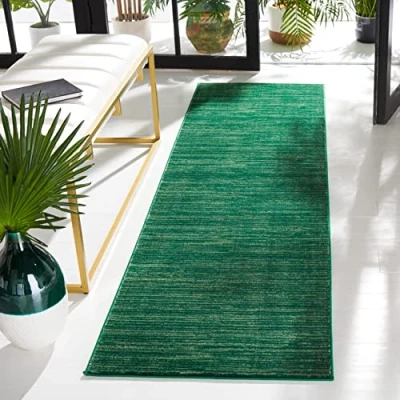 Abbildung von Safavieh Modern Teppich für Wohnzimmer, Esszimmer, Schlafzimmer Vision Collection, Kurzer Flor, Grün, 80 x 180 cm