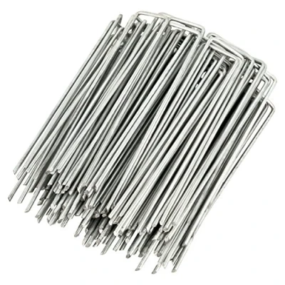 Abbildung von GardenMate 25 Erdanker verzinkt, 150mm lang, 25mm breit, Ø 2,9 mm, Befestigungsanker Bodenanker Flacher Kopf aus verzinktem Stahl, Erdnägel Heringe zur Befestigung von Unkrautvlies, Kunstrasen