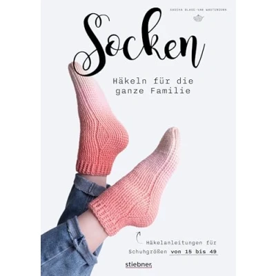 Abbildung von Socken häkeln für die ganze Familie. Modern und locker: 10 Häkelanleitungen Mit Motiven von Katzenaugen bis Gürteltier Muster. praktischer Sockentabelle Größen 15 49