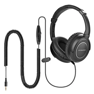 Abbildung von Avantree HF039 Over Ear TV Kopfhörer mit Langes Kabel (16.4 Fuß / 5M), HiFi Stereo Headset für Fernseher, Ohrmuscheln, 3.5mm Audio Output, Spiralenkabel und eingebauter Lautstärkeregelung