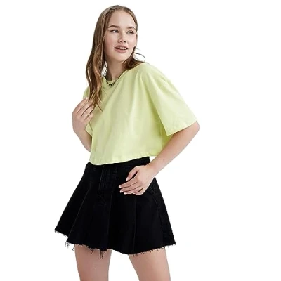 Abbildung von DeFacto Women&#039;s B0651AX T Shirt, LT.Green, Small