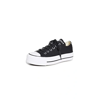 Abbildung von Converse Chuck Taylor All Star Lift Plateau Denim Fashion Sneakers für Damen, Schwarz/Weiß, 37.5 EU