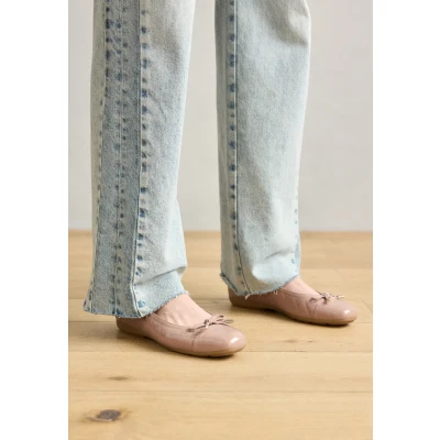 Abbildung von Geox Annytah Klassischer Ballerina, Damen, Größe: 38, Caramel Schuhe