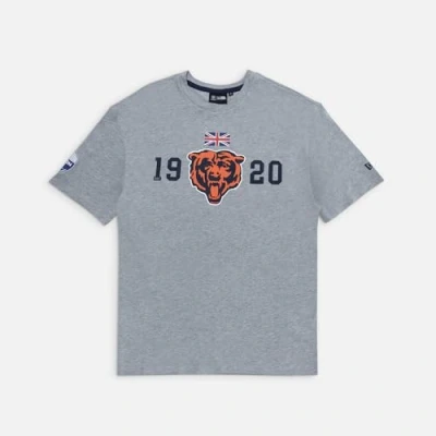 Abbildung von New Era Unisex NFL Games Square Arch Oversized Chicago Bears HGR T Shirt, Grey Med, 3XL EU