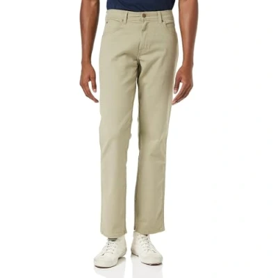 Abbildung von Wrangler Herren Durables Regular Fit Jeans, Camel, 40W / 34L