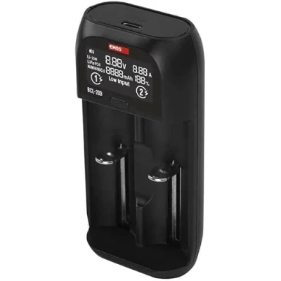 Abbildung von EMOS universales Batterie Ladegerät für AAA, AA, C, SC Akkus/Smart Li ion, LiFePO4, NiMH, NiCd Akkutypen + USB Kabel 5V/2A N9221