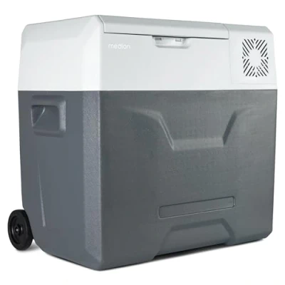 Abbildung von MEDION Mobile Kühlbox mit Kompressor (elektrisch, 47 Liter Stauraum, 60 Watt, 20C bis 20C, LED Anzeige, USB, 230V 12V 24V KFZ Adapter, für Auto LKW Reisemobil Camping Garten, MD13112)