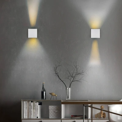 Abbildung von Reality Leuchten LED Akku Wandleuchte Talent R27759132, Metall Schwarz matt, Magnetische Wandhalterung, inkl. 2x 0.5 Watt, Dämmerungssensor, Bewegungsmelder, Up and Down Beleuchtung, USB C Ladebuchse