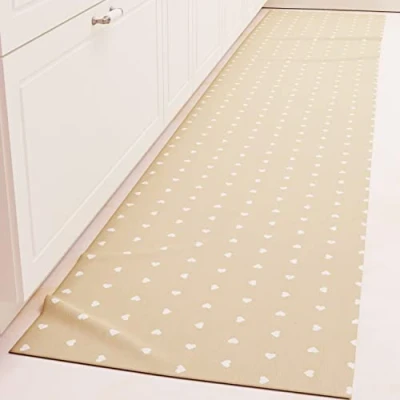 Abbildung von PETTI Artigiani Italiani Küchenteppich, rutschfest, waschbar, 52 x 180 cm, Herzmotiv, Beige, 100% Made in Italy