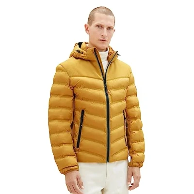 Abbildung von TOM TAILOR Herren 1037341 Hybrid Steppjacke mit Abnehmbarer Kapuze, 10533 golden Fall, XL