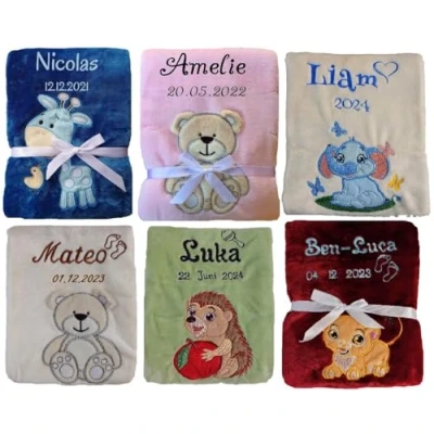 Abbildung von Wuff Dogsworld Kuschlige Babydecke SUPER FLAUSCHIG Bestickt mit Namen und Datum Viele Farben für Jungen &amp; Mädchen