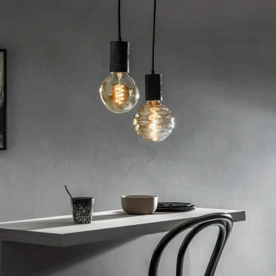 Abbildung von LED Vollglas Flex Glühbirne 220 240V 3.8W 250lm E27 G125 Gold 2100K Dimmbar Calex