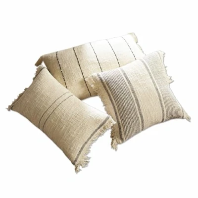 Abbildung von Loberon Kissenhülle 3er Set Wallon, Verschiedene Formate, grob strukturiert mit Fransenverzierung, Boho Stil, Streifen Designs, Kissenbezug, Wohntextilien, Baumwolle, beige