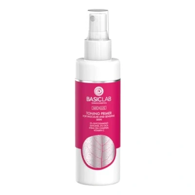 Abbildung von BasicLab Dermocosmetics Tonisierender Primer für Couperose und empfindliche Haut 150 ml Spendet Feuchtigkeit glättet die bereitet sie auf Make up Creme vor