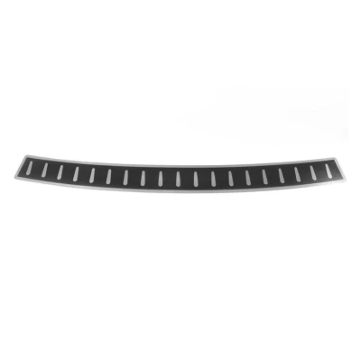 Abbildung von OMAC 5727093CF Ladekantenschutz chrom, carbon