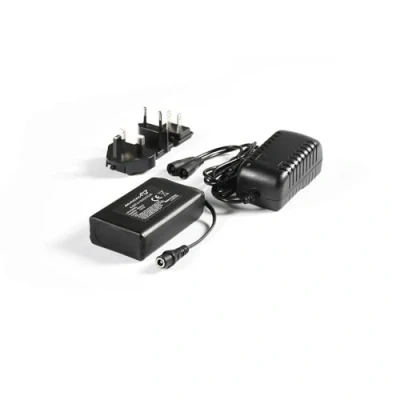 Abbildung von Macna 12V Batterie + Ladekabel für Centre Jacke/Hose Cloud Weste