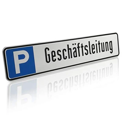Abbildung von Betriebsausstattung24 Geprägtes Parkplatzschild aus Aluminium in Nummernschildform Geschäftsleitung KFZ Kennzeichen für Ihren Parkplatz &amp; Stellplatz 52,0 x 11,0 cm
