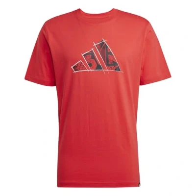 Abbildung von adidas Sportswear Tshirt print, Herren, Größe: XL, Pure ruby