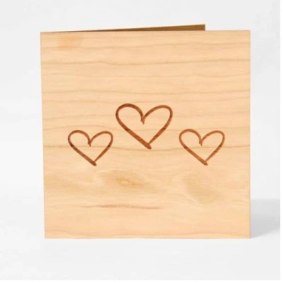 Abbildung von Original Holzgrußkarte Liebeskarte &amp; Valentinskarte 100% Made in Austria, besteht aus Kirschholz einzigartige Grußkarte, Hochzeitstag, Jahrestag, Verlobung, Liebeserklärung uvm