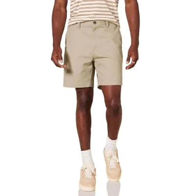 Abbildung von Amazon Essentials Herren Klassisch Geschnittene Chinoshorts, 18 cm, Khakibraun, 34W
