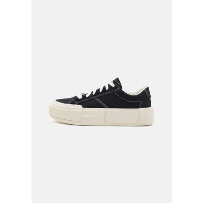 Abbildung von Converse Chuck Taylor ALL STAR Cruise Sneaker low, Damen, Größe: 35.5, Black/white Leder und textil