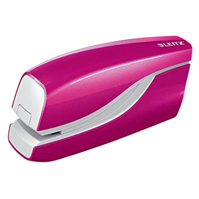 Abbildung von Leitz 55661023 Elektrisches Heftgerät (10 Blatt, Metall mit Kunststoffelementen, Inkl. Heftklammern, Wow) pink metallic