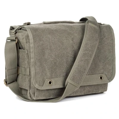 Abbildung von Think Tank Retrospective 30 V2.0 Pinestone Schultertaschen