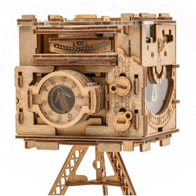 Abbildung von iDventure Spiel Cluebox Escape Room in einer Box. Sherlock&#039;s Camera, 3D Puzzle, Holzspiel