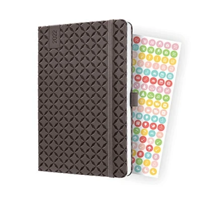 Abbildung von SIGEL J2123 Wochenkalender Jolie 2022 ca. A5 braun Hardcover 174 Seiten mit fröhlichem Kalendarium, vielen Infos und praktischen Stickern FSC zertifiziert Terminplaner
