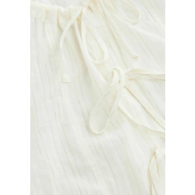 Abbildung von Next Regular FIT TIE Front PUFF Short Sleeve Bluse, Damen, Größe: 46, White gold metallic stripe