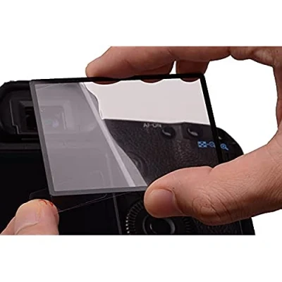 Abbildung von Rollei Profi Universal Displayschutz (7,6 cm (3 Zoll), 4:3, Touchscreen, Schwenkbildschirm, Kratzfest/bruchsicher/stoßfest)