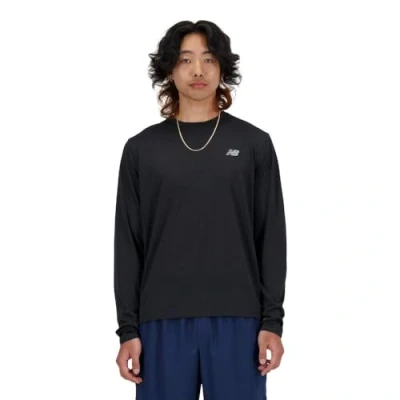 Abbildung von New Balance Athletics RUN LONG Sleeve Langarmshirt, Herren, Größe: Large, Black